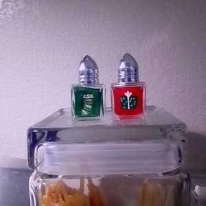 Christmas salt & pepper shakers - unused